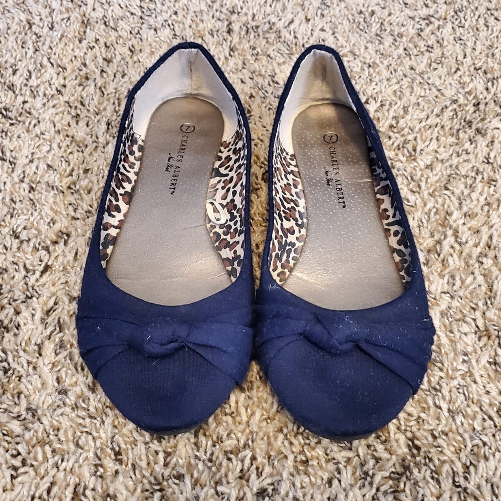 Charles Albert navy blue flats size 7